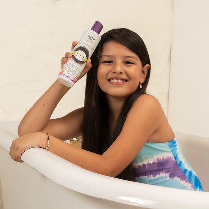 Acondicionador Acqua Tokie Glossy Cabello Castaño y Oscuro